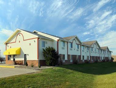 Super 8 By Wyndham Pontiac Exterior foto