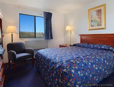 Super 8 By Wyndham Pontiac Quarto foto